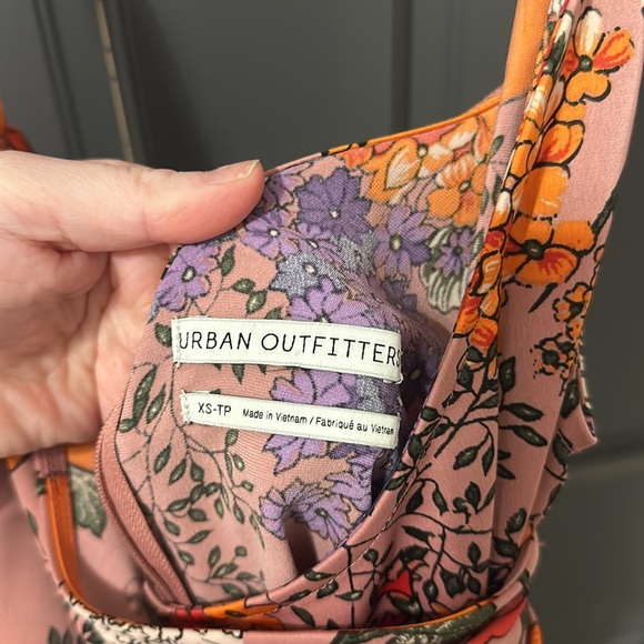 Satin floral midi dress - Picture 4 of 4